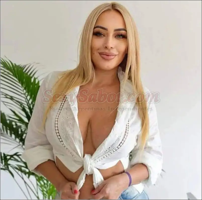 Laura 15-2287-5696