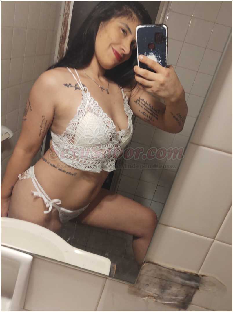 Lourdes, escort morocha en Tribunales
