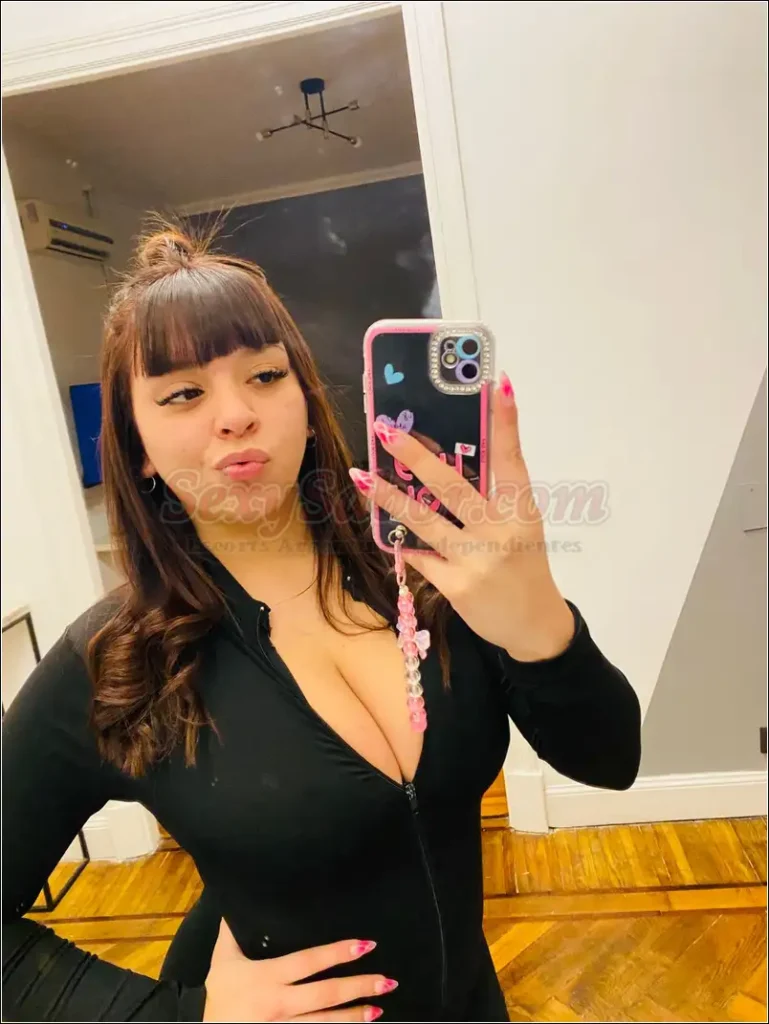 luli escort caba 04 — Luli en Microcentro