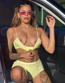 Escorts Camilita 15-3381-3138